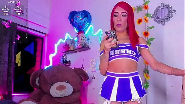 daniela bigcock22 online show from 28, 11, 2025