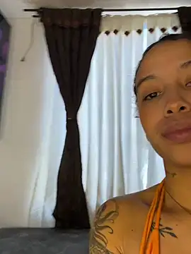 Snapshot of MarieLeon chatting on 23, 6, 2026 MarieLeon online show from 23, 6, 2026