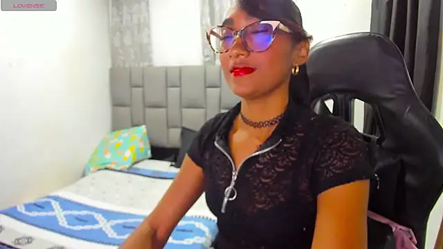 Snapshot of MurphyAngelina chatting on 5, 6, 2026 MurphyAngelina online show from 5, 6, 2026