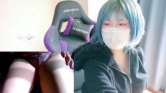 Snapshot of hazuki_8008 chatting on 10, 11, 2025 hazuki 8008 online show from 10, 11, 2025