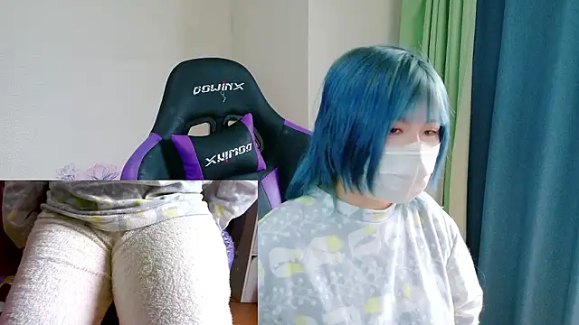 Snapshot of hazuki_8008 chatting on 13, 11, 2025 hazuki 8008 online show from 13, 11, 2025