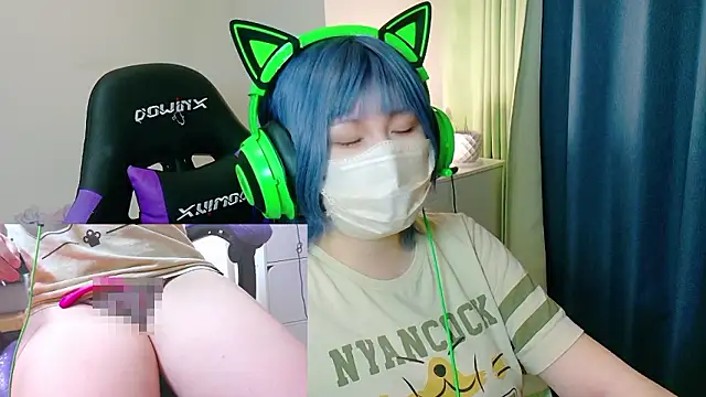 Snapshot of hazuki_8008 chatting on 16, 10, 2025 hazuki 8008 online show from 16, 10, 2025