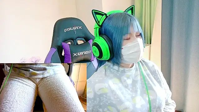 Snapshot of hazuki_8008 chatting on 30, 10, 2025 hazuki 8008 online show from 30, 10, 2025