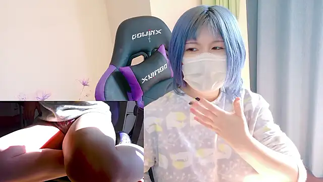 Snapshot of hazuki_8008 chatting on 19, 11, 2025 hazuki 8008 online show from 19, 11, 2025