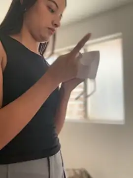 Snapshot of Arilw chatting on 26, 11, 2025 Arilw online show from 26, 11, 2025