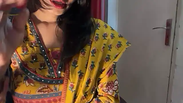 Snapshot of Cupid_of_Hearts chatting on 25, 6, 2026 Cupid of Hearts online show from 25, 6, 2026