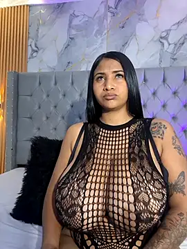 Snapshot of La_indiia chatting on 19, 6, 2026 La indiia online show from 19, 6, 2026