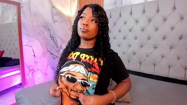 Scarlett diaz17 online show from 15, 4, 2026