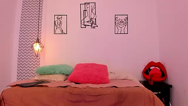 cloehonney online show from 1, 2, 2026