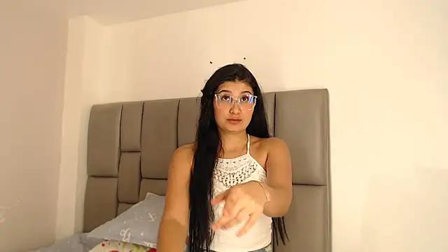 cloehonney online show from 1, 4, 2026