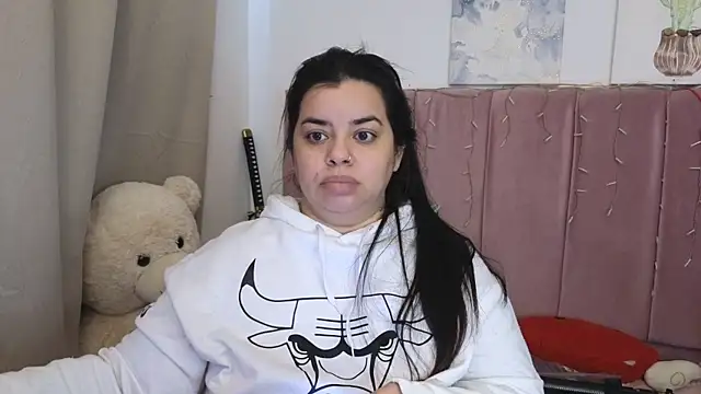 MiahJoness online show from 1, 8, 2026