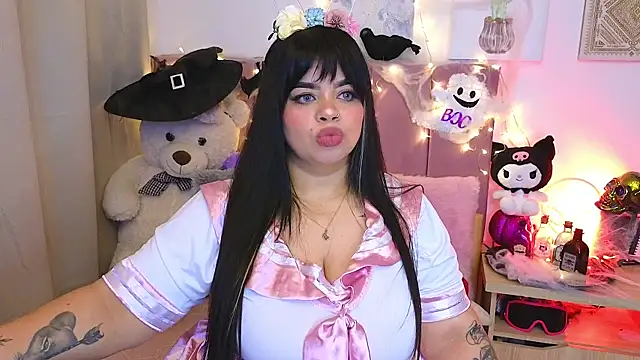 MiahJoness online show from 23, 10, 2025