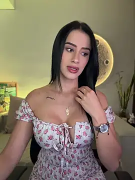 SarahhSmitth1 online show from 8, 6, 2026