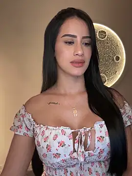 SarahhSmitth1 online show from 18, 10, 2025