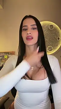 SarahhSmitth1 online show from 17, 5, 2026