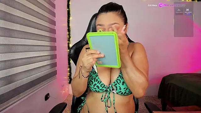 Snapshot of hollymollyxoxo chatting on 18, 7, 2026 hollymollyxoxo online show from 18, 7, 2026