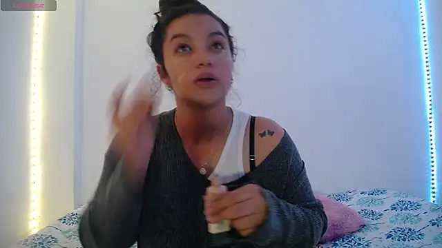 Laurenkenner  online show from 18, 2, 2025