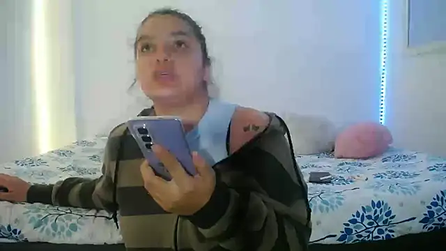Laurenkenner  online show from 13, 2, 2025