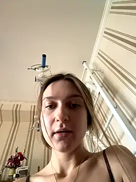 sweety secret  online show from 24, 9, 2025