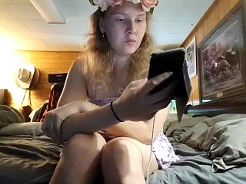 Snapshot of Ryan_and_Aurora chatting on 4, 6, 2026 Ryan and Aurora online show from 4, 6, 2026