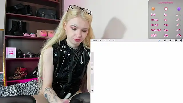 MisssLola online show from 27, 2, 2025
