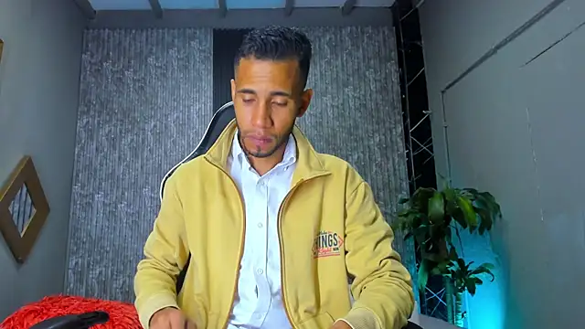 alex bigcock11 online show from 13, 3, 2025