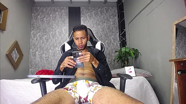 alex bigcock11 online show from 26, 2, 2025