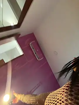 kiim taaylor online show from 15, 2, 2026