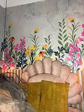 kiim taaylor online show from 15, 10, 2025