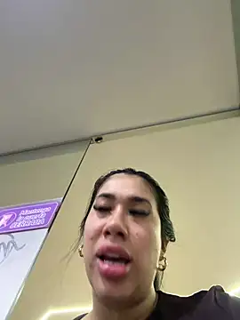kiim taaylor online show from 17, 6, 2026