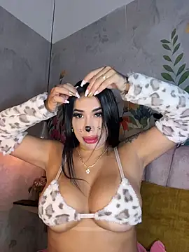 kiim taaylor online show from 11, 10, 2025