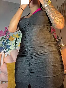 kiim taaylor online show from 2, 11, 2025