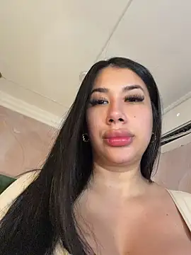 Snapshot of kiim_taaylor chatting on 4, 5, 2026 kiim taaylor online show from 4, 5, 2026