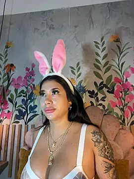 kiim taaylor online show from 27, 10, 2025