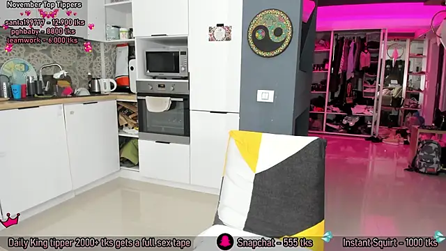 AmySuperHeroes online show from 26, 11, 2025