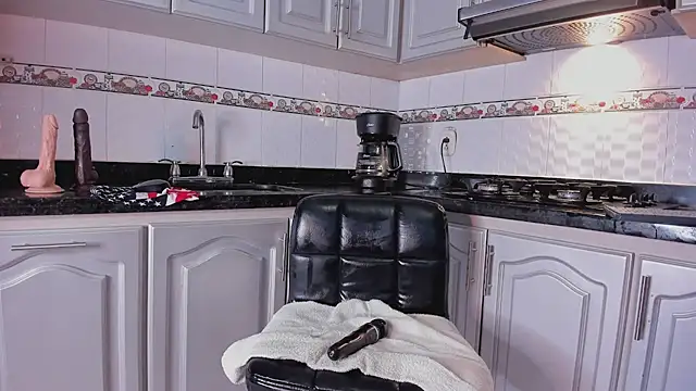 miamiller69 online show from 8, 2, 2025