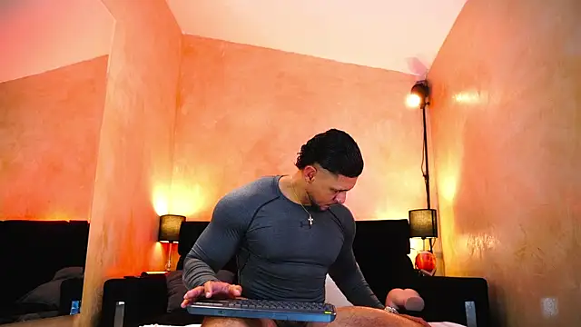 Snapshot of MassimoWalton2 chatting on 30, 5, 2026 MassimoWalton2 online show from 30, 5, 2026