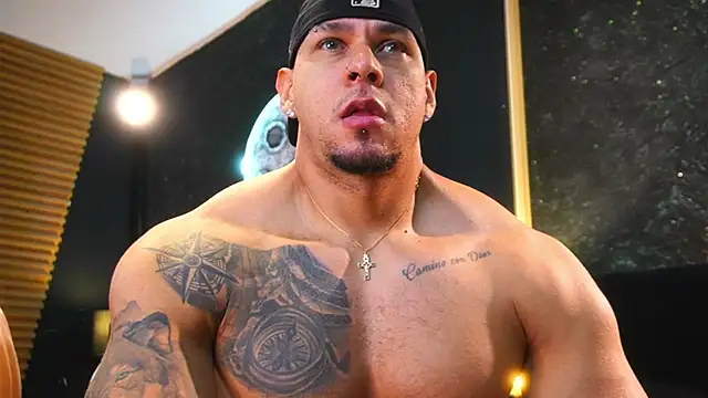 MassimoWalton2 online show from 5, 11, 2025