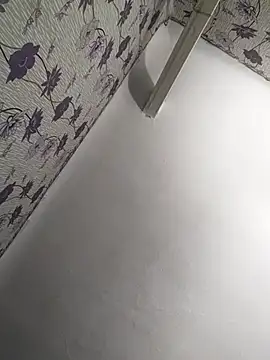 Snapshot of SweetLeila40 chatting on 27, 2, 2025 SweetLeila40 online show from 27, 2, 2025