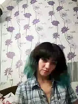 Snapshot of SweetLeila40 chatting on 14, 2, 2025 SweetLeila40 online show from 14, 2, 2025