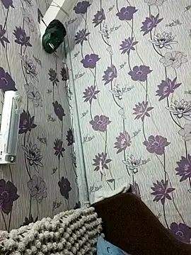 Snapshot of SweetLeila40 chatting on 24, 2, 2025 SweetLeila40 online show from 24, 2, 2025