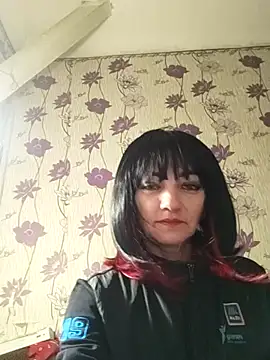 Snapshot of SweetLeila40 chatting on 7, 3, 2025 SweetLeila40 online show from 7, 3, 2025