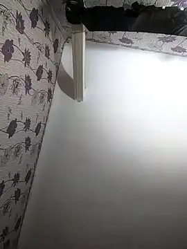 Snapshot of SweetLeila40 chatting on 26, 2, 2025 SweetLeila40 online show from 26, 2, 2025