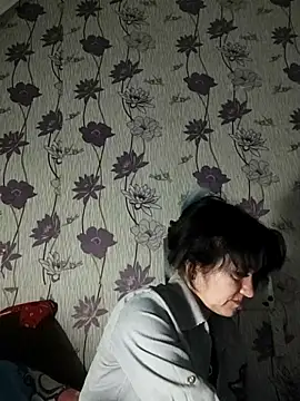 Snapshot of SweetLeila40 chatting on 6, 3, 2025 SweetLeila40 online show from 6, 3, 2025