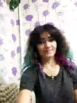 Snapshot of SweetLeila40 chatting on 8, 2, 2025 SweetLeila40 online show from 8, 2, 2025