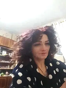 SweetLeila40 online show from 6, 2, 2026