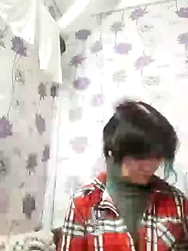 Snapshot of SweetLeila40 chatting on 15, 2, 2025 SweetLeila40 online show from 15, 2, 2025