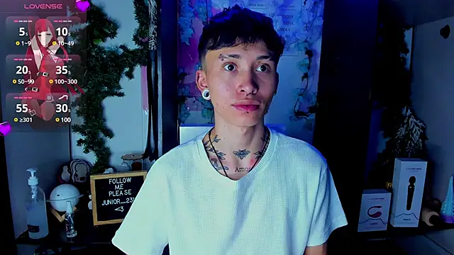 juniior 2311  online show from 11, 3, 2025