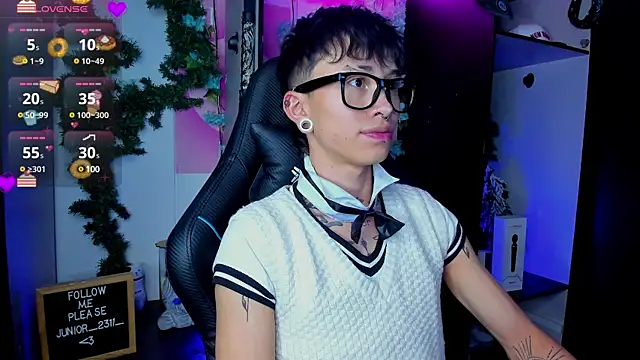 juniior 2311  online show from 19, 3, 2025