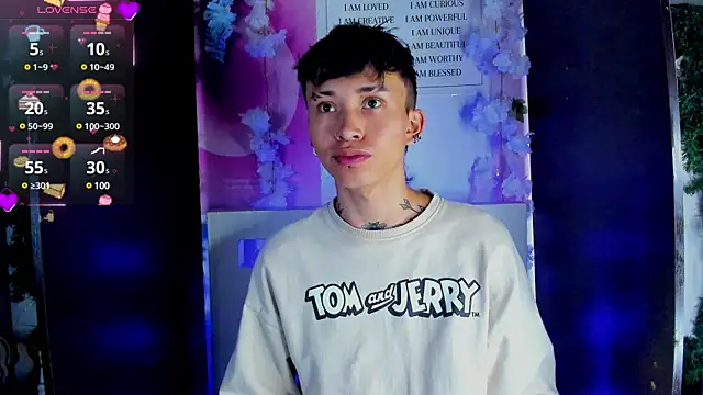 juniior 2311  online show from 10, 2, 2025